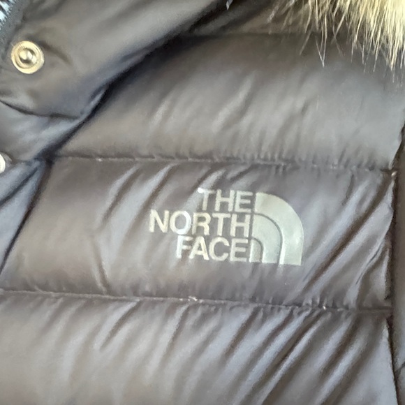 The North Face Women's Black Puffer Jacket with Faux Fur Hood - Picture 4 of 9